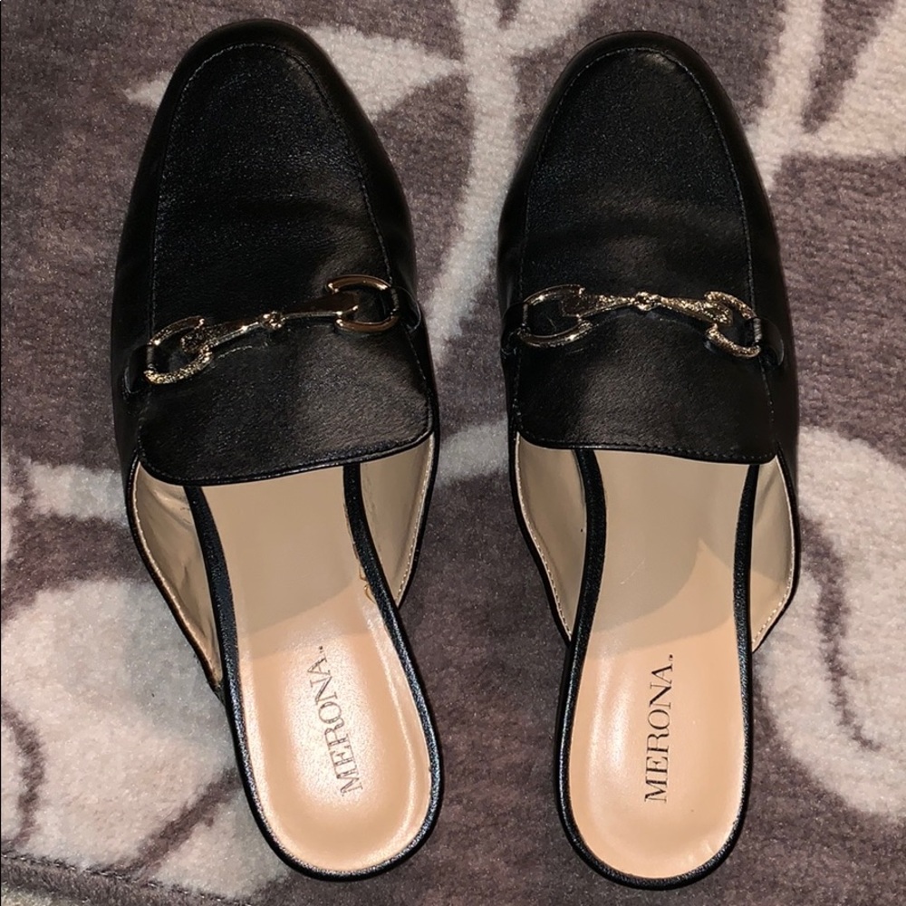 Cute black loafer shoes!